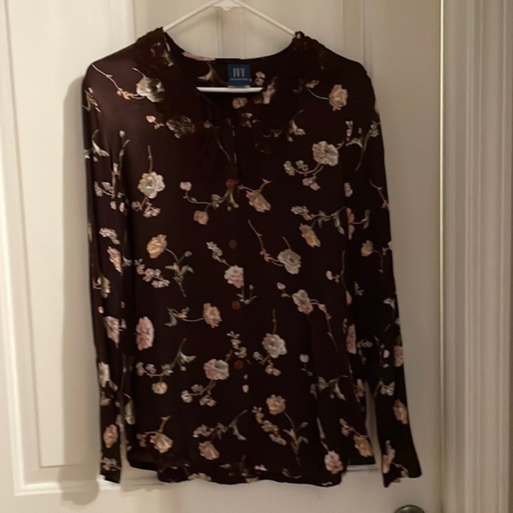 Women’s brown silky feeling floral top